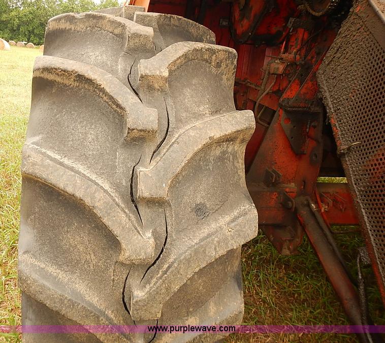 image for item J2062 Massey Ferguson 750 combine