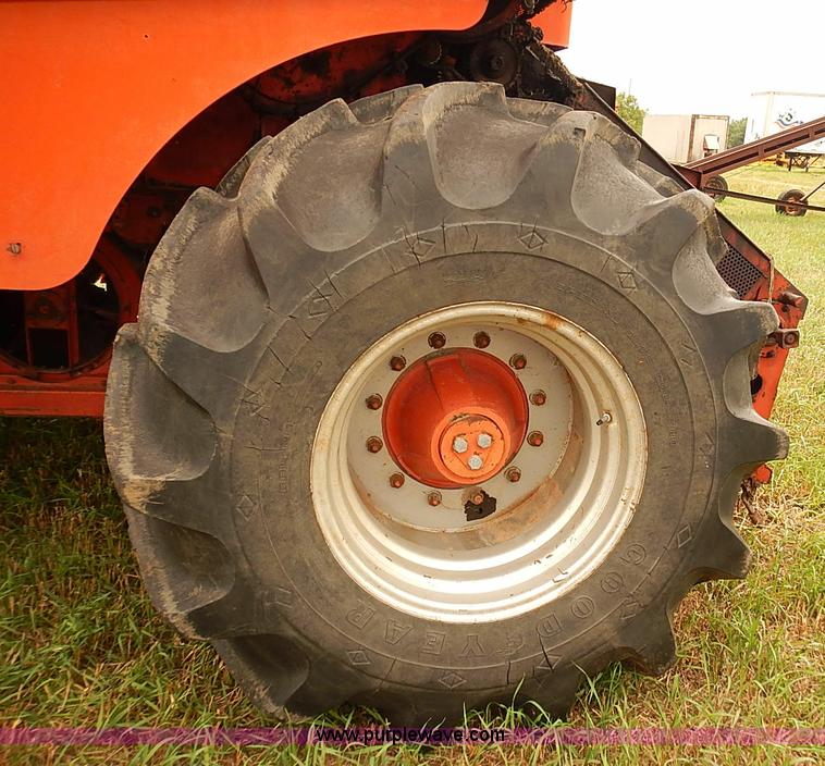 image for item J2062 Massey Ferguson 750 combine