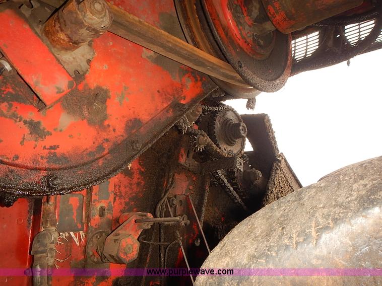 image for item J2062 Massey Ferguson 750 combine