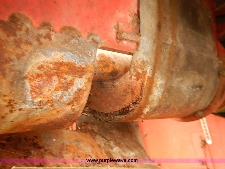 image for item J2062 Massey Ferguson 750 combine