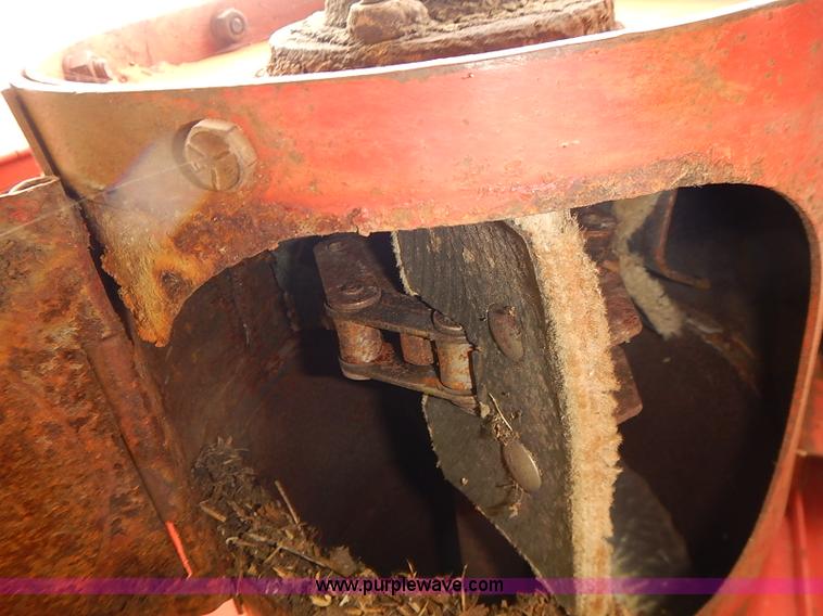 image for item J2062 Massey Ferguson 750 combine