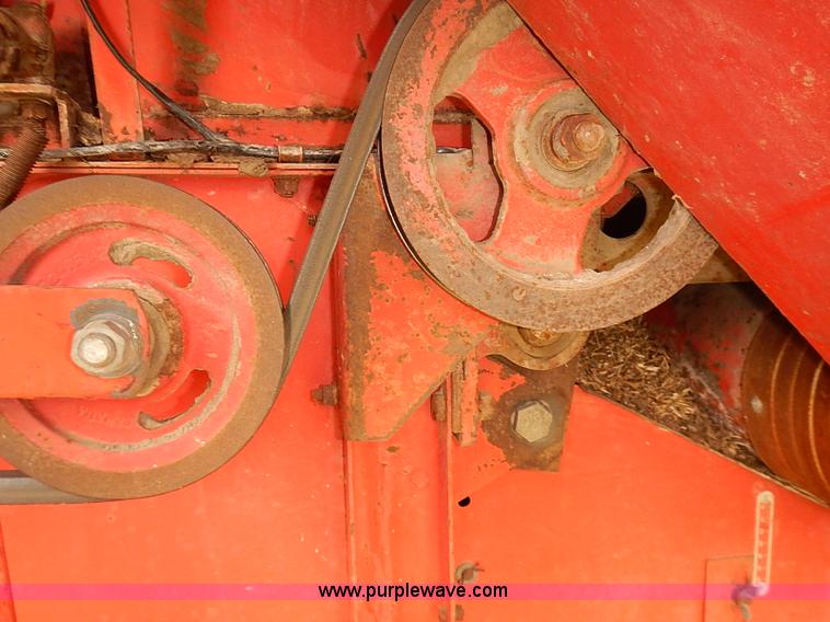 image for item J2062 Massey Ferguson 750 combine