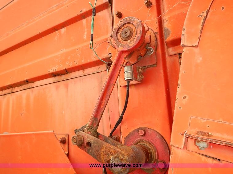 image for item J2062 Massey Ferguson 750 combine