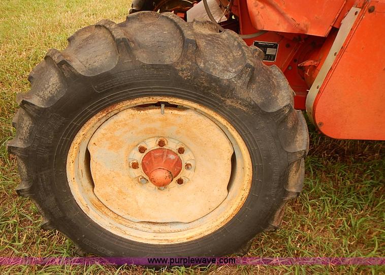 image for item J2062 Massey Ferguson 750 combine