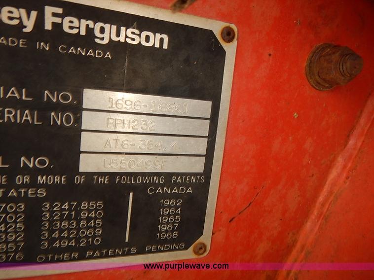 image for item J2062 Massey Ferguson 750 combine