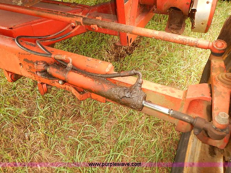 image for item J2062 Massey Ferguson 750 combine