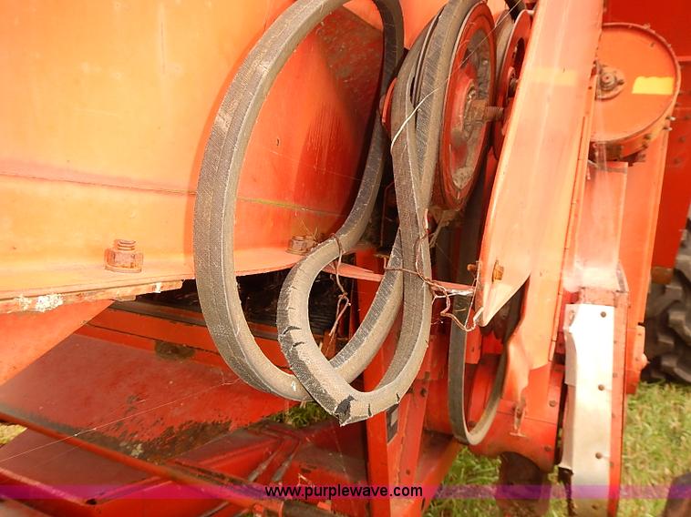 image for item J2062 Massey Ferguson 750 combine