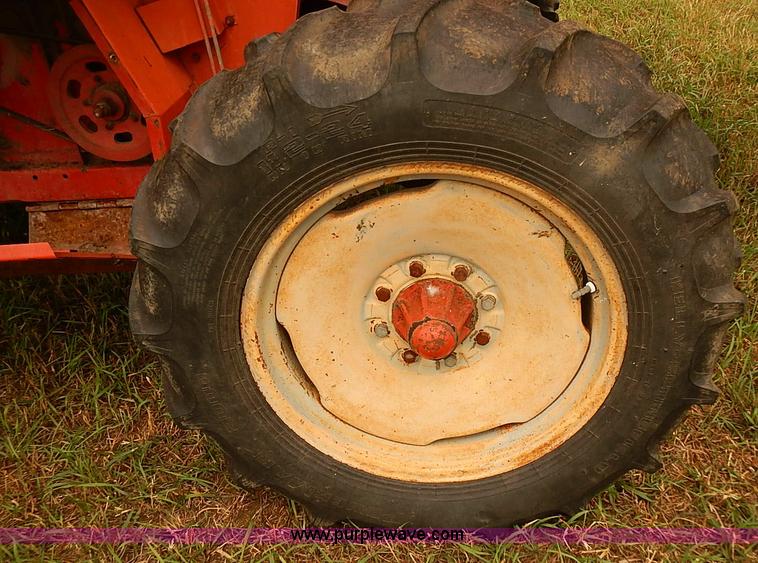 image for item J2062 Massey Ferguson 750 combine
