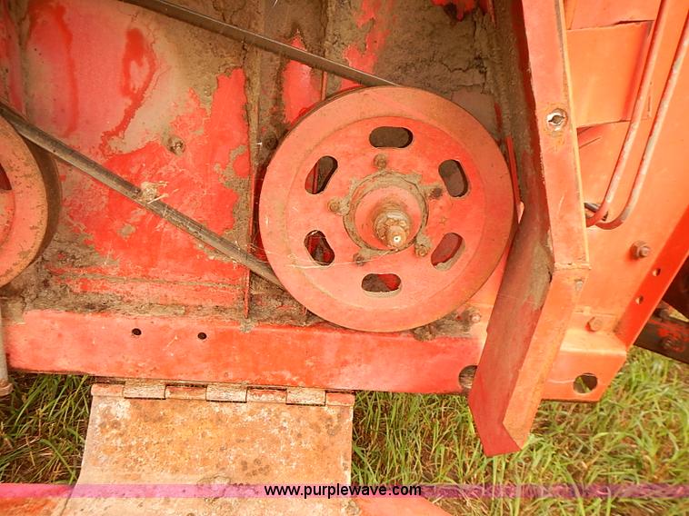 image for item J2062 Massey Ferguson 750 combine