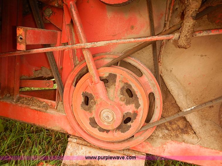 image for item J2062 Massey Ferguson 750 combine