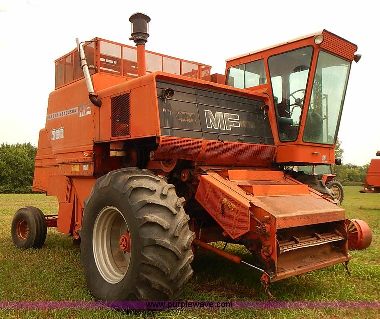 image for item J2075 Massey Ferguson 760 combine