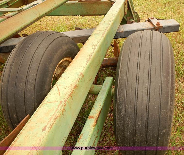 image for item J2114 John Deere 331 disk