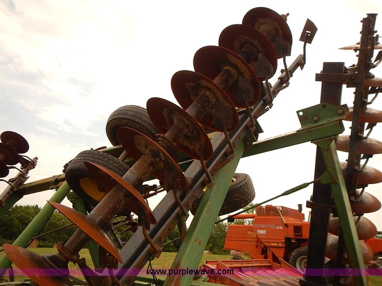 image for item J2114 John Deere 331 disk