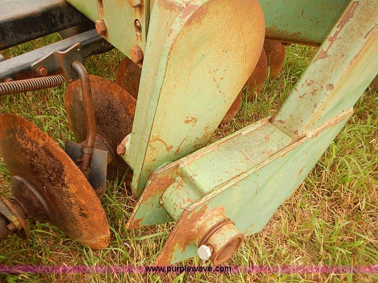 image for item J2114 John Deere 331 disk