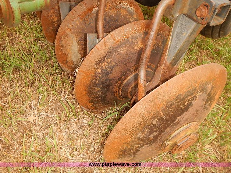 image for item J2114 John Deere 331 disk