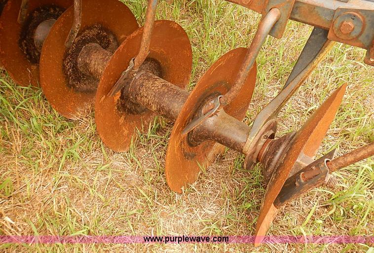 image for item J2114 John Deere 331 disk