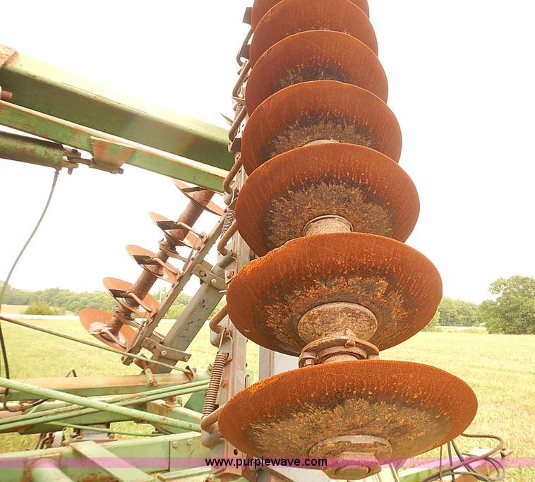 image for item J2114 John Deere 331 disk