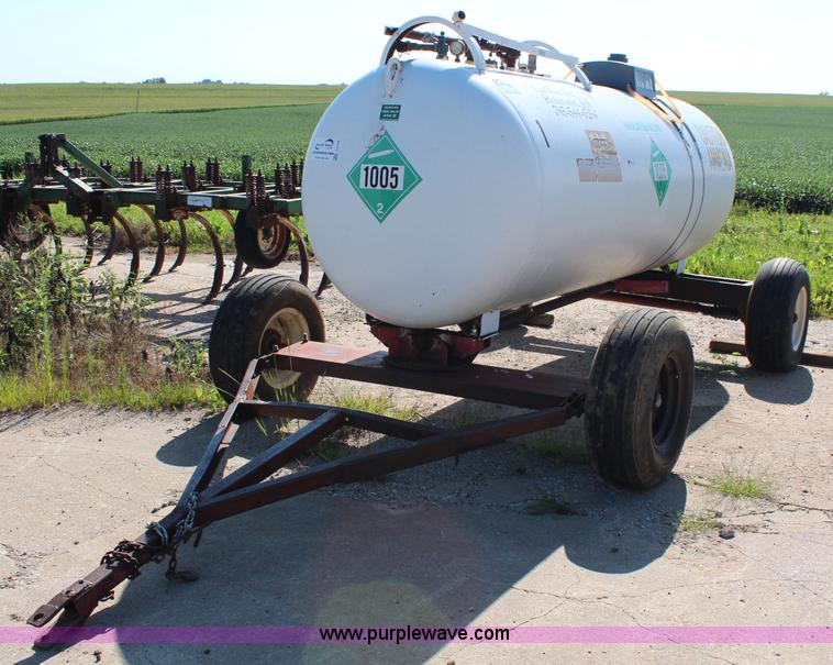 image for item J2152 Anhydrous tank with running gear