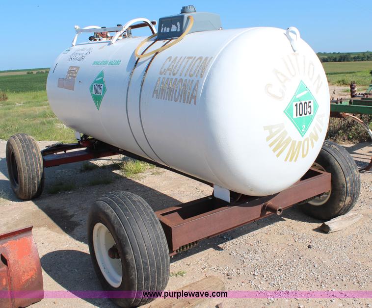 image for item J2152 Anhydrous tank with running gear