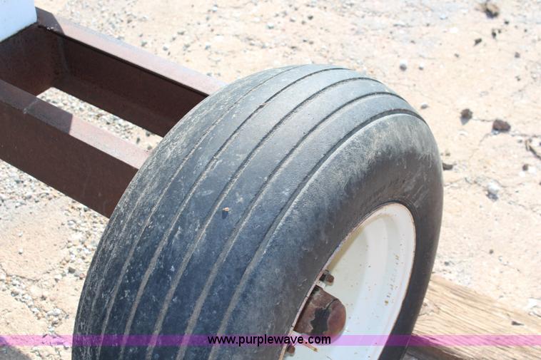 image for item J2152 Anhydrous tank with running gear