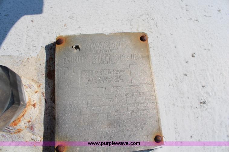 image for item J2152 Anhydrous tank with running gear