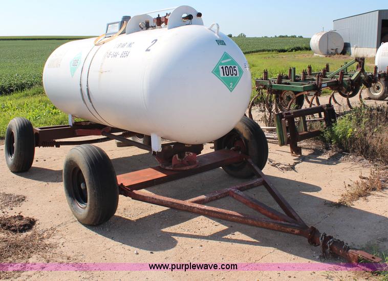 image for item J2153 Anhydrous tank with running gear