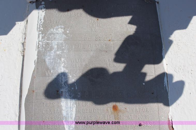 image for item J2153 Anhydrous tank with running gear