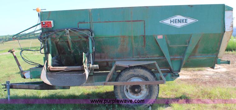 image for item J2154 Henke H14 mixer wagon
