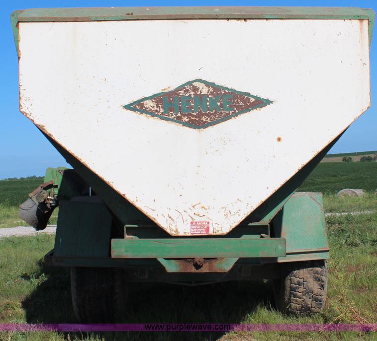 image for item J2154 Henke H14 mixer wagon