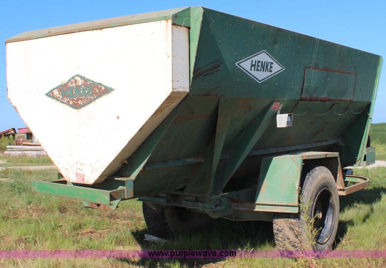 image for item J2154 Henke H14 mixer wagon