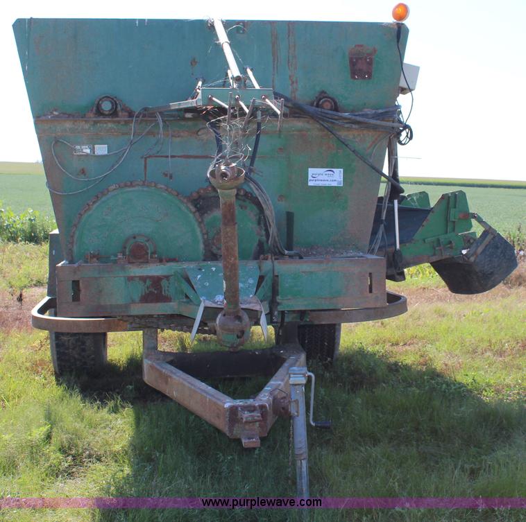 image for item J2154 Henke H14 mixer wagon