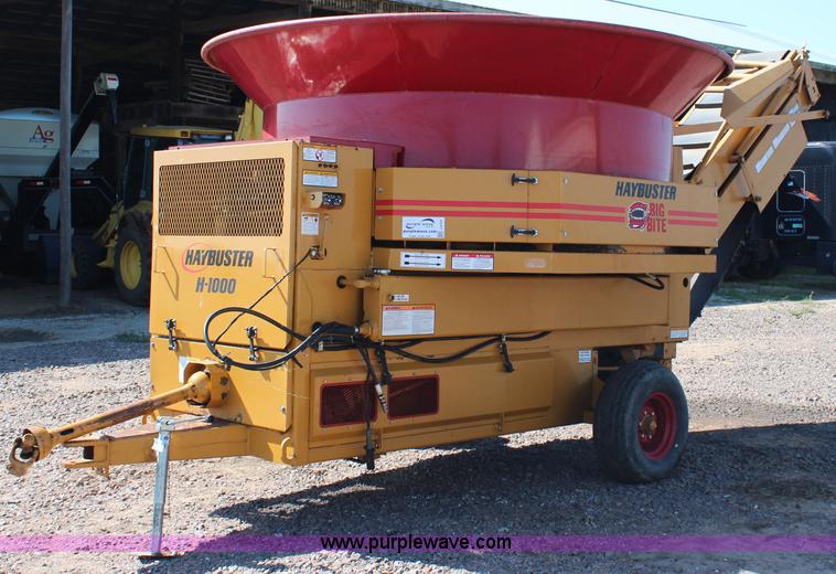 image for item J2157 HayBuster H1000 Big Bite tub grinder