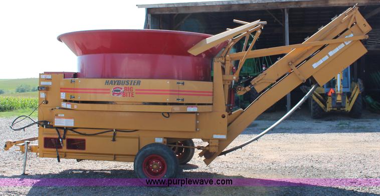 image for item J2157 HayBuster H1000 Big Bite tub grinder