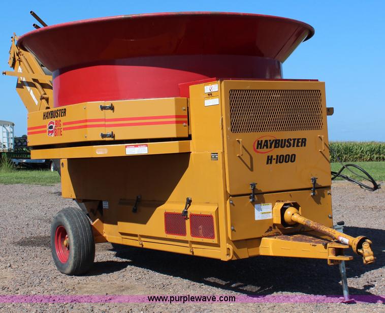 image for item J2157 HayBuster H1000 Big Bite tub grinder
