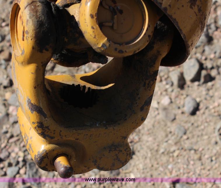 image for item J2157 HayBuster H1000 Big Bite tub grinder