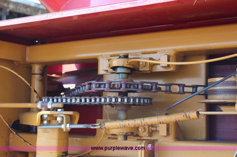 image for item J2157 HayBuster H1000 Big Bite tub grinder