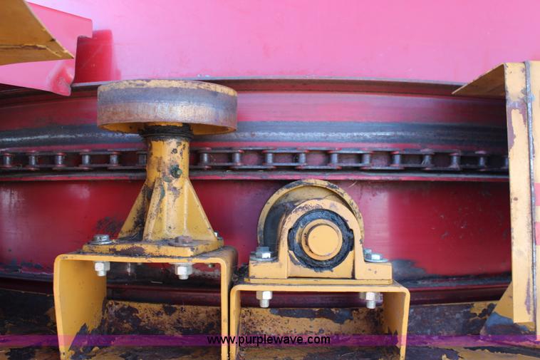 image for item J2157 HayBuster H1000 Big Bite tub grinder