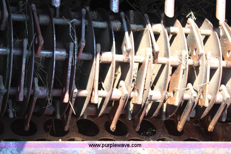 image for item J2157 HayBuster H1000 Big Bite tub grinder