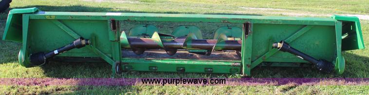 image for item J2168 1987 John Deere 643 corn head