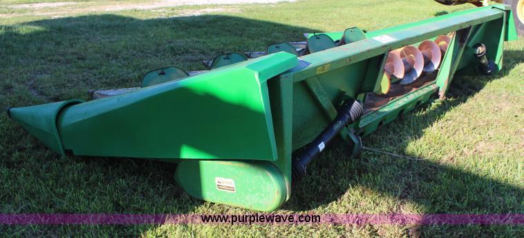 image for item J2168 1987 John Deere 643 corn head