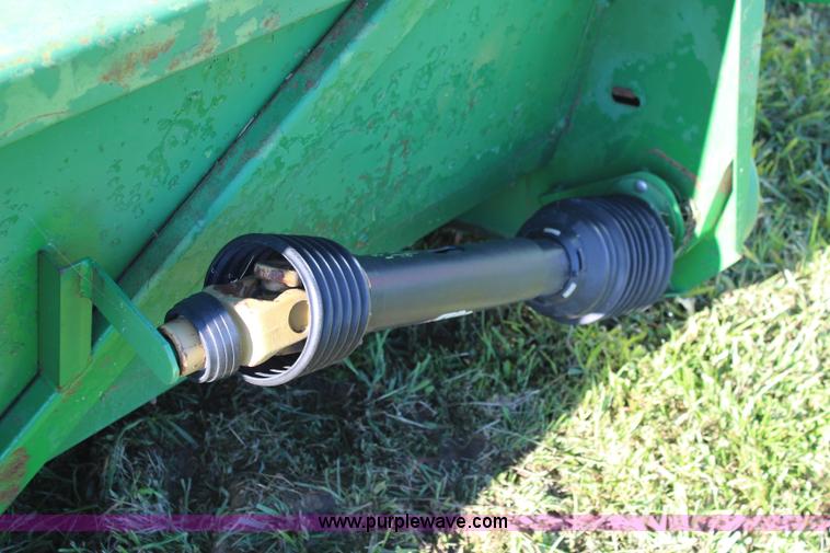 image for item J2168 1987 John Deere 643 corn head