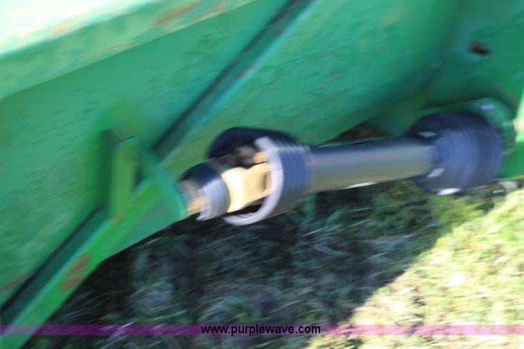 image for item J2168 1987 John Deere 643 corn head