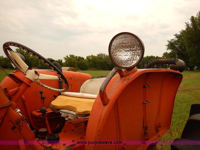 image for item J2180 1966 Allis Chalmers D17 Series IV tractor