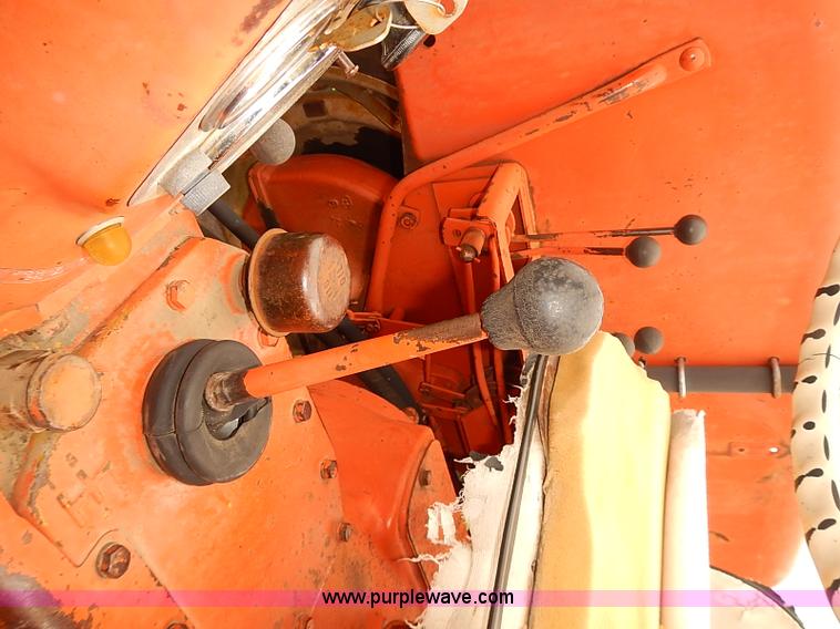 image for item J2180 1966 Allis Chalmers D17 Series IV tractor