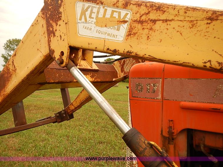 image for item J2180 1966 Allis Chalmers D17 Series IV tractor