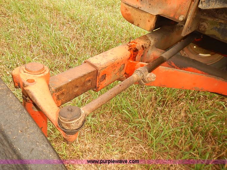 image for item J2180 1966 Allis Chalmers D17 Series IV tractor