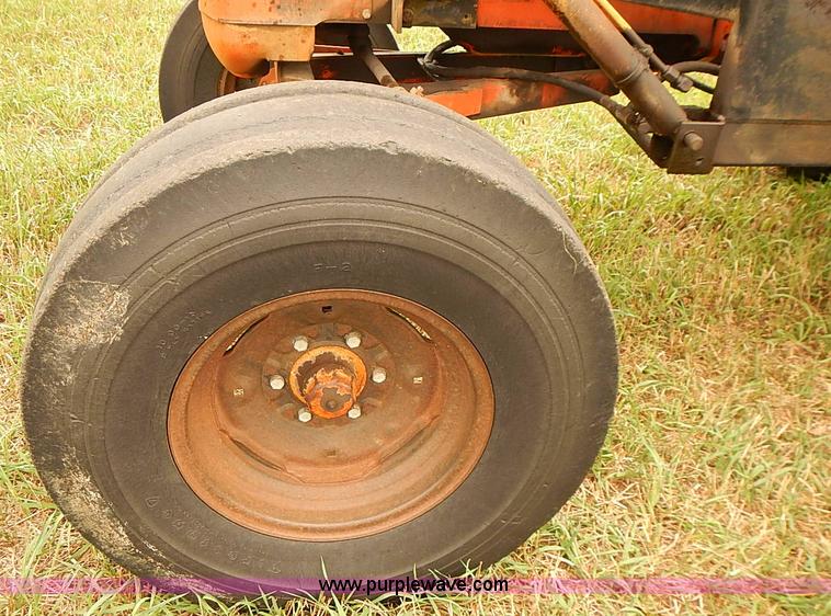 image for item J2180 1966 Allis Chalmers D17 Series IV tractor