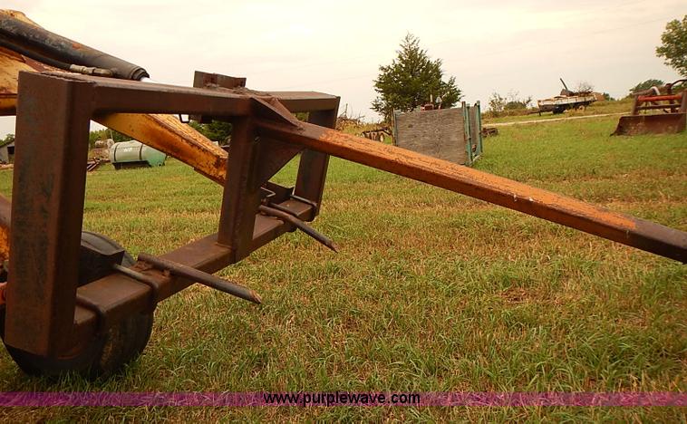 image for item J2180 1966 Allis Chalmers D17 Series IV tractor