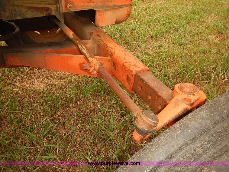 image for item J2180 1966 Allis Chalmers D17 Series IV tractor