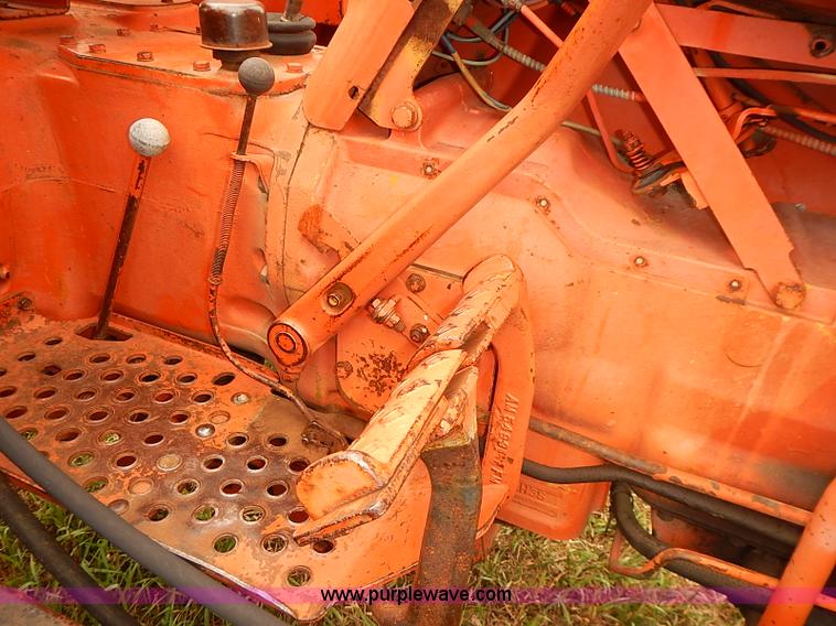 image for item J2180 1966 Allis Chalmers D17 Series IV tractor